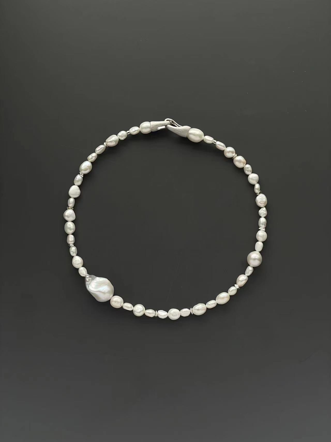 Luna Baroque Pearl Necklace